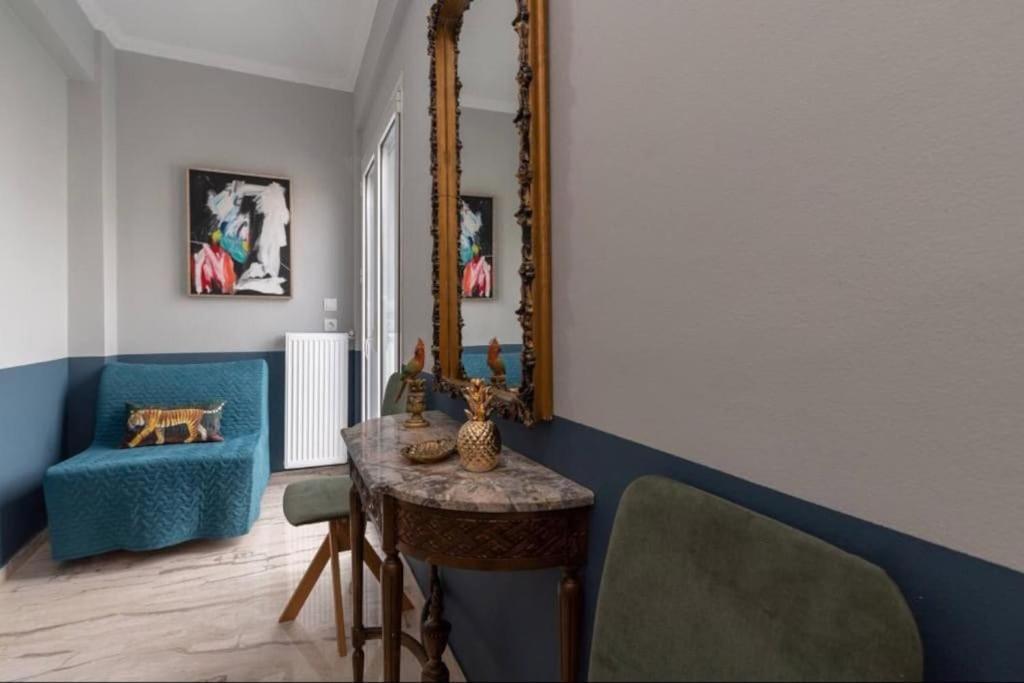 Artistic Apt In Vibrant Gazi With Large Terrace By Ghh Athena Bagian luar foto
